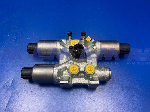 Solenoid valve A0025402697 Mercedes