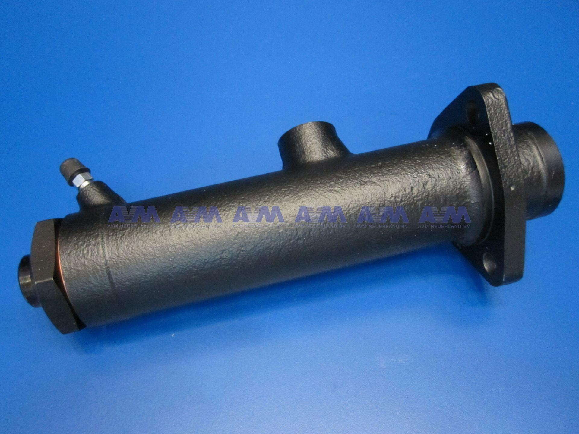 Master brake cylinder
